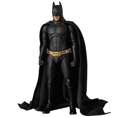 MAFEX 049 Bat-Man ชุดแรกเริ่มตุ๊กตาขยับแขนขาได้ PVC ของเล่นโมเดลของสะสม17Cm