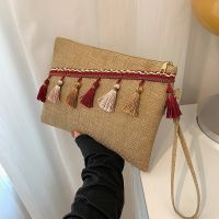 [COD] Tassel decoration bag female 2022 popular fashion temperament gentle ethnic style clutch envelope this year