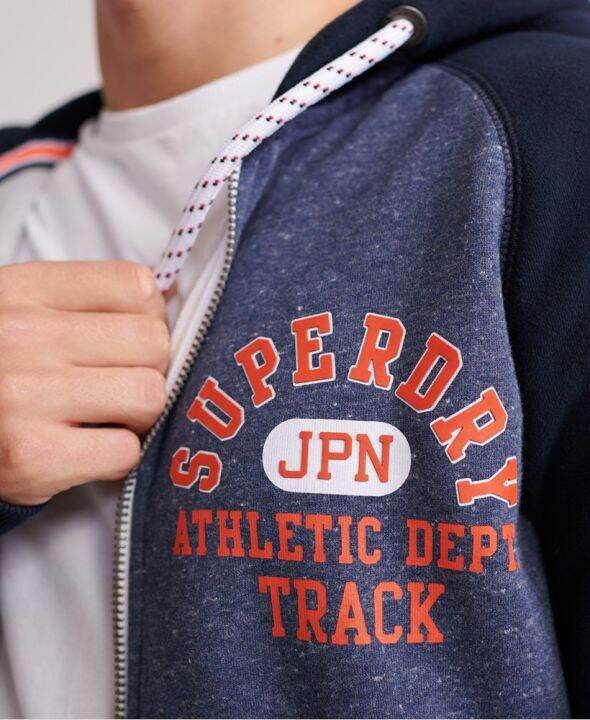 superdry-track-amp-field-zip-hood-ฮู้ดดี้-เสื้อฮู้ดแบบมีซิป-สำหรับผู้ชาย-สี-creek-navy-grindle