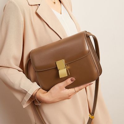 กระเป๋าสะพายไหล่ของผู้หญิงกระเป๋าแฟชั่นทรงสี่เหลี่ยมขนาดเล็กกระเป๋าถือแบบเรียบง่ายผู้ส่งสารเต้าหู้