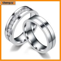 SHENGZU ของใหม่ สีทองเงิน ลูกบาศก์เซอร์โคเนีย AAA CZ ชุบทอง18K แหวนคู่รัก สแตนเลสสตีล แหวนวงแต่งงาน