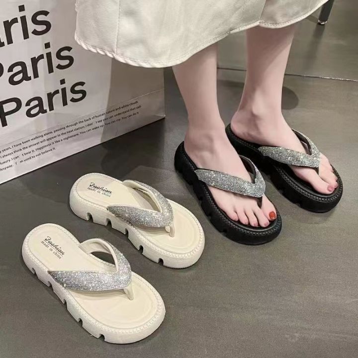 Mga bagong makintab na diamante flip-flops sa estilo ng tag-init para ...