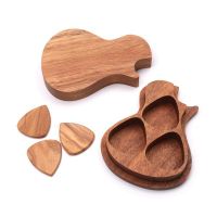 Maple Solid Wood Case Guitar Plectrum Holder with 3 Plectrums, Gift for Guitarists