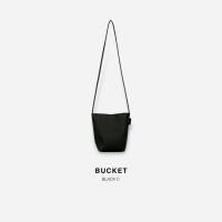 BUCKET BAG BLACK C / RUST BRAND