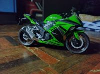 โมเดล Kawasaki ninja 300 สีเขียว