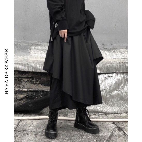 Phối đồ cá tính nữ với những bộ đồ đen cực chất 2021