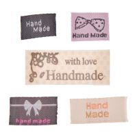 100Pcs Hand Made Cloth Labels Printed Handmade With Love Garment Labels Tags For Clothes Bags Diy Sewing Materials Labels