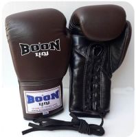 นวมแข่งขัน บุญมวยไทย ทำจากหนังแท้ นวมเชือก สีน้ำตาล-ดำ BOON Boxing Gloves  8,10,12,14,16 oz Lace up Gloves  All Brown-Black plam Competition MuayThai MMA K1