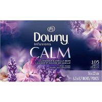 แผ่นน้ำยาปรับผ้านุ่ม แผ่นอบผ้า แผ่นอบผ้าหอม สำหรับเครื่องอบ Downy Infusions Calm Fabric Softener Dryer Sheets กลิ่น Lavender &amp; Vanilla Bean 105 แผ่น