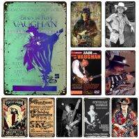 ป้ายดีบุกโลหะขึ้นสนิมของนักดนตรี Stevie Ray Vaughan-เหมาะสำหรับบาร์คลับและการตกแต่งผนังอุตสาหกรรม