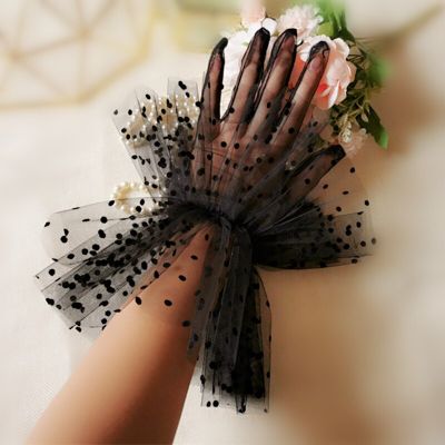 ถุงมือยาวถึงข้อมือผ้าโปร่งสำหรับเจ้าสาวชุดแต่งงานเจ้าสาว S แฟชั่นสีขาวมีจุดสีดำโปร่งใส