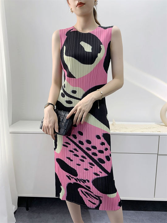 ชุดเดรสจีบเสื้อกล้ามพิมพ์ลายดิจิตอลของผู้หญิงแบบญี่ปุ่นและเกาหลีความยาวปานกลางแบบลำลอง-l300