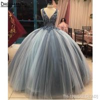 △ AEOZAD Vestido de baile personalizado para meninas vestidos Quinceanera gola V grânulos florais apliqueados concurso doces 16