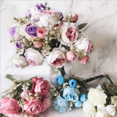 11 Heads Artificial Bouquet Silk Tea Bud Flower Roses Holding Flowers for Wedding Party Home Decor