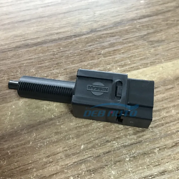 Brake Switch Nissan Sentra N16 NEO Cefiro A33 Navara D40 Original Parts