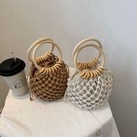 Sac à main tissé en paille pour femmes avec poignée en bois en rotin et lin amissié en forme de boule été 2022