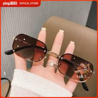 PING3693 สี่เหลี่ยมสี่เหลี่ยม แว่นตากันแดดทรงสี่เหลี่ยมผืนผ้า สีสันสดใส การป้องกัน UV400 แว่นตากันแดดขนาดเล็ก แฟชั่นสำหรับผู้หญิง ที่ไร้ขอบ เฉดสีเรโทร สำหรับผู้หญิงและผู้ชาย