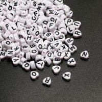 100 Pcs 4.5mm-7mm Heart Shaped English Alphabet Acrylic Black White Bead Bracelet Jewelry Accessories