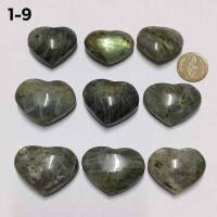 หินลาบราโดไรต์ทรงหัวใจ Labradorite