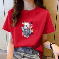 ผู้หญิงเสื้อ T 2023ใหม่ Tshirt สำหรับเสื้อยืดสตรีคอกลมหลวมสีแดงแฟชั่นผู้หญิงการ์ตูนแขนสั้นพิมพ์ลายไซส์ใหญ่สำหรับสตรี Top