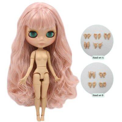 ตุ๊กตาบลายธ์ มีข้อต่อร่างกาย เข้ากันได้กับ BJD ดวงตามี 4 สี