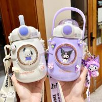 Sanrio สติกเกอร์3D ขวดน้ำพร้อม Kulomi ความจุขนาดใหญ่700มล. ถ้วยกระติกน้ำสำหรับเด็กนักเรียนหลอดใส่ถ้วยน่ารักสำหรับเด็กผู้หญิงกระบอกน้ำน่ารักเด็กผู้หญิง