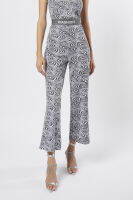 f.fashion กางเกงผ้านิตแต่งขอบเอวโลโก้ ผู้หญิง สีเทาเข้ม | Logo Waistband Wavy Print Trousers | 6157