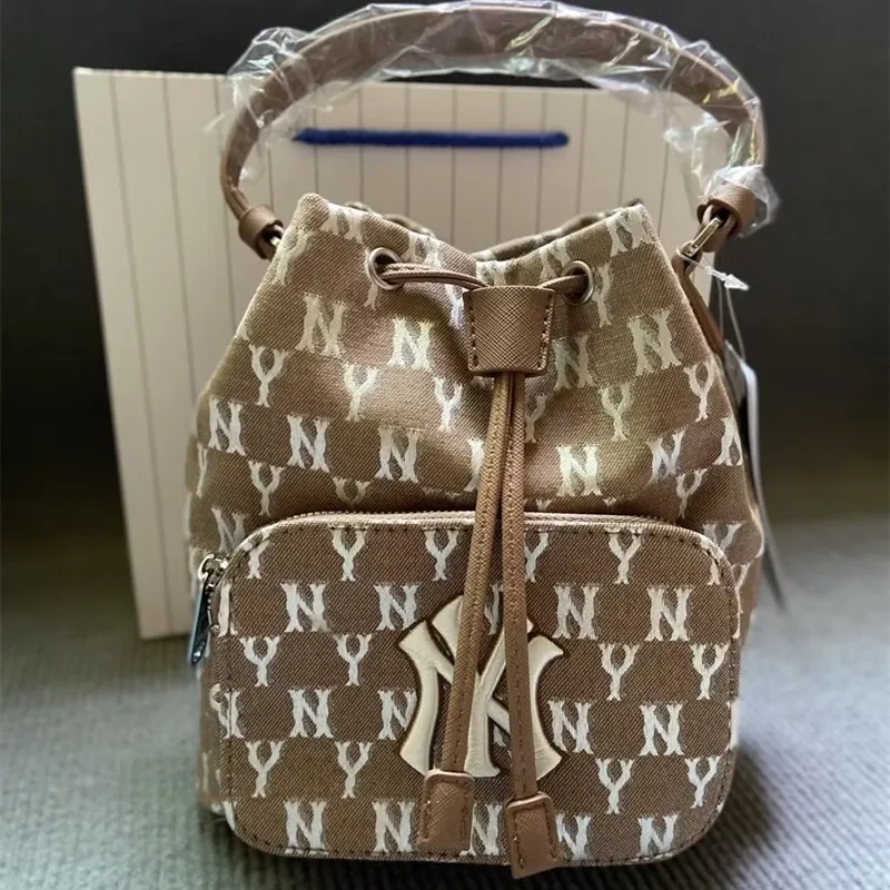 Big Classic MONOGRAM Jacquard New Bucket Bag NEW YORK YANKEES - MLB Global