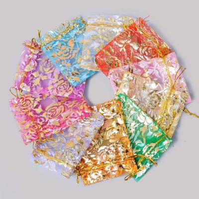 ถุงผ้าแก้ว ถุงผ้าแก้วมีลาย ถุงของชำร่วย ถุงของขวัญ มีหลายสี มีให้เลือกหลายหลายขนาด คละลาย คละสี (แพ็ค 50 ใบ)