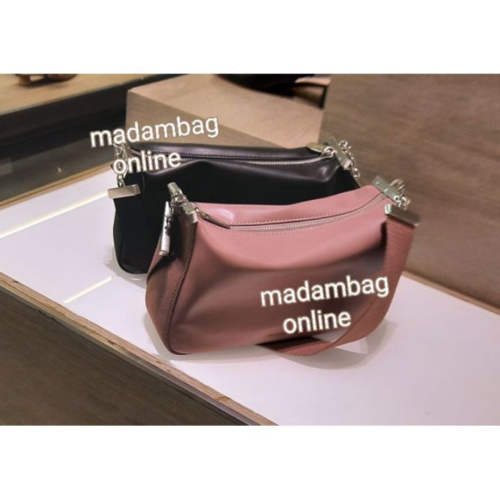 charles-keith-zip-shoulder-bag-กระเป๋าสะพายไหล่