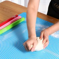 แผ่นรองนวดแป้ง kneading mat ทนความร้อน Non-Stick (คละสี)  ซิลิโคน pad กลิ้งแป้ง kneading mat