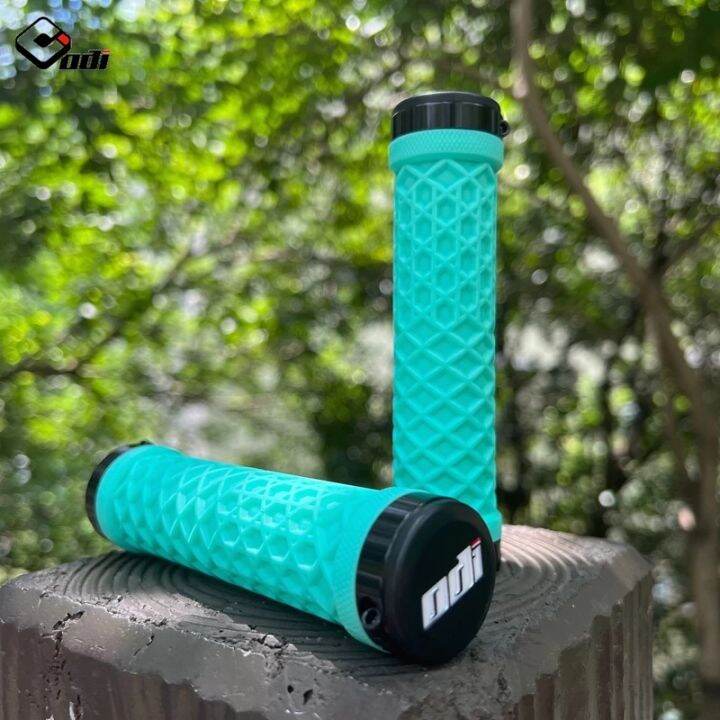 odi-van-จักรยาน-handlebar-grips-lock-on-anti-slip-shock-absorption-mtb-double-lock-แหวนสำหรับ-retro-brompton-bmx-จักรยานพับ-grip