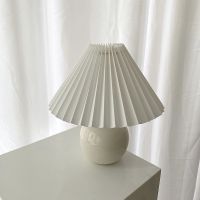 INS Korean net red retro Nordic retro pleated lamp