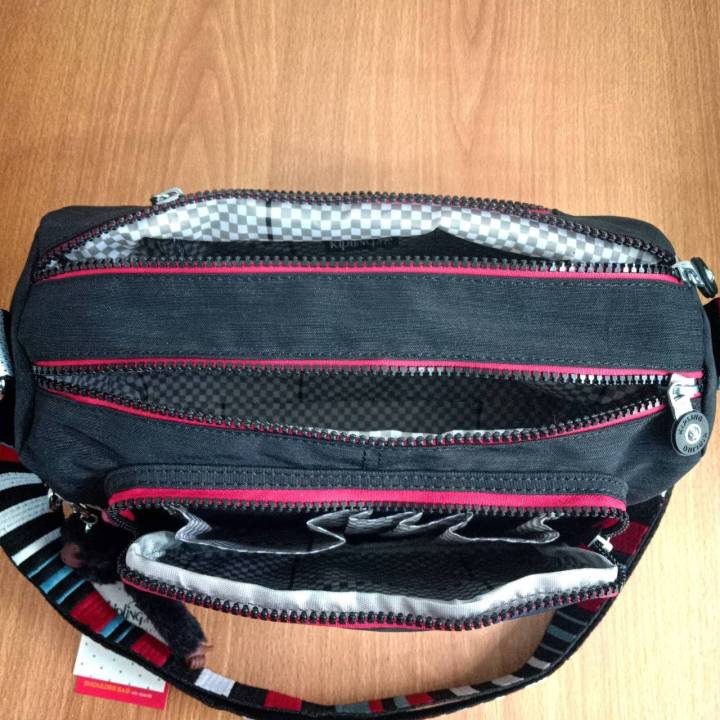 kipling-reth-crossbody-bag-กระเป๋าสะพายทรงครอสบอดี้และสะพายข้างได้-ของแท้100