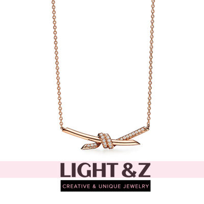 LIGHT & Z French Knot สร้อยคอหญิงเงินสเตอร์ลิง18K Gold Cross Knot สร้อยคอ Bow Knot Cross เข็มขัดเจาะ High Light Luxury Clavicle Chain