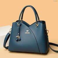 ?handbag branded กระเป๋า 2022 กระเป๋าแฟชั่นสตรีใหม่กระเป๋าถือหนังนิ่มกระเป๋าแมสเซนเจอร์แม่วัยกลางคน