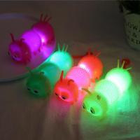 【CW】 Glitter novelty toys luminous balls vent caterpillars night market toys wholesale