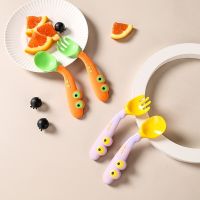 A Pair Cute Cartoon Crocodile Baby Feeding Bend Spoon Fork Set Learn Eat Training Things Childrens Tableware Auxiliary Cutlery Bowl Fork Spoon Sets