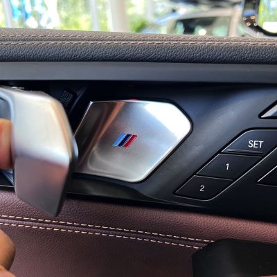 4ชิ้นที่จับประตูรถชามป้องกันฝาปิดสติกเกอร์ตกแต่ง Hiasan Interior อุปกรณ์ตกแต่งสำหรับ BMW X5 X6 X7 G05 G07 G06