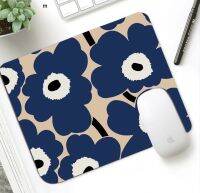 MARIMEKKO BB  แผ่นรองเม้าส์ แผ่นรองเมาส์ เมาส์ สี่เหลี่ยม ลาย MRMK BB นุ่มมือ ขนาด 21 x 26 cm สวยงาม น่าใช้งาน งานสวย งานดี มีบริการเก็บเงินปลายทาง 3985