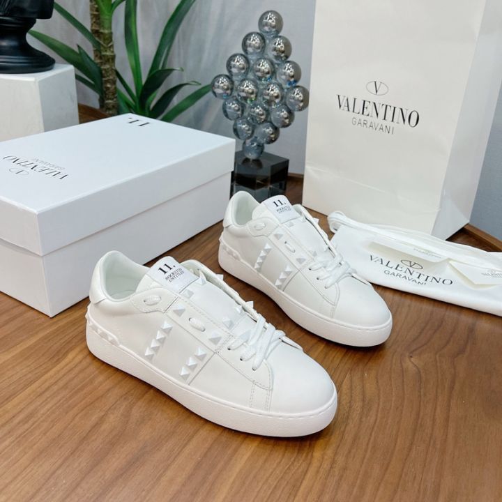 valentino-รองเท้าผ้าใบ-หนังวัวแท้-พื้นแบน-ประดับหมุด-สีขาว-สไตล์เกาหลี-แฟชั่นคู่รัก-สําหรับผู้หญิง