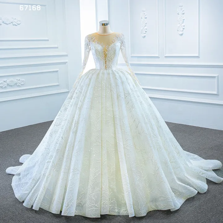 gaun ball gown