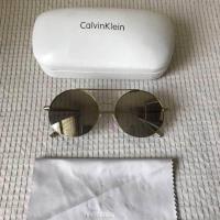 แว่นตา CalvinKlein CK2156S สวยใหม่ CalvinKlein Round Sunglasses อุปกรณ์ครบ พร้อมกล่องผ้าเช็ดแว่น กันแดดกันยูวี 100% Size 54-17-140 ใส่ได้ทั้งชายหญิง