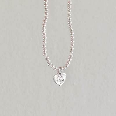 winterwinter silver925 jewelry : เครื่องประดับเงินแท้925 กำไลข้อมือลายดอท 3 mm ห้อยจี้รูปหัวใจ love you more / love you to the moon (ข้อมือร้อยเอ็นยืดขนาด 6-6.5นิ้ว)