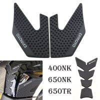 NK650 NK400สำหรับ400NK CFMOTO 650NK 650MT CF650TR ถังน้ำมันมอเตอร์ไซค์สติ๊กเกอร์ติดปลอกปกป้องเข่าถังที่ยึดเข่าแก๊สสติ๊กเกอร์กันลื่น N-38 3M