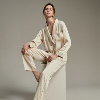 ▼ New Style Ice Silk Pajamas For Women In Spring And Summer，Thin Satin Surface Can Be Worn Out For Home，Pyjamas Suit