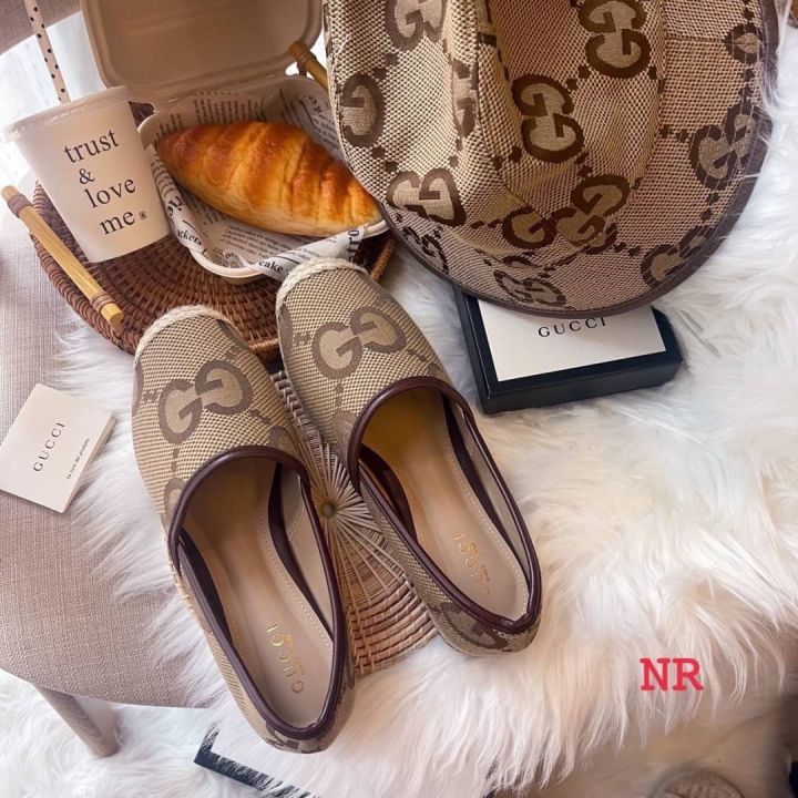 รองเท้าแตะg-u-พร้อมส่ง-size-36-40-eu-รองเท้าแตะผู้หญิง-รองเท้าแฟชั่น-รองเท้าแบบสวม-ใส่สบาย-น้ำหนักเบา-ถ่ายจากสิินค้าจริง-klo015