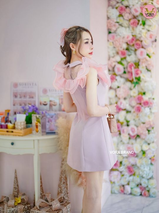 dress-แขนกุด-แต่งระบายช่วงไหล่-ช่วงอกแต่งซีทรูปักเลื่อมวิบวับสวยมากค่ะ-คอปกติดกระดุมช่วงอก-เอวเข้ารูป-ช่วงกระโปรงทรงบาน