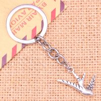 20pcs New Fashion Keychain 26x25mm Flying Swallow Pendants Men Jewelry Car Chain Holder Souvenir