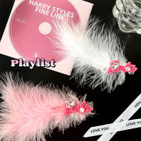 กิ๊บติดผมหน้าม้า รูปตัวอักษร ขนเป็ด สีชมพู คลิปหนีบผม Sweetheart Barbie Pink Feather Letter Duckbill Clip Hair Clips Personality Bangs Side Hairpin Girl Sweet Cool Hair Ornament